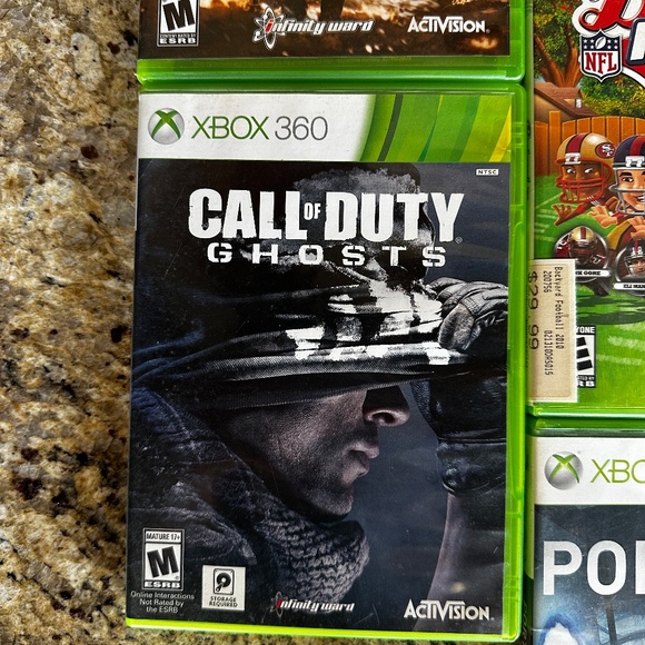 XBox 360 Video games: Call of Duty, Injustice, NFL Backyard Football, My Sims... - Picture 11 of 16